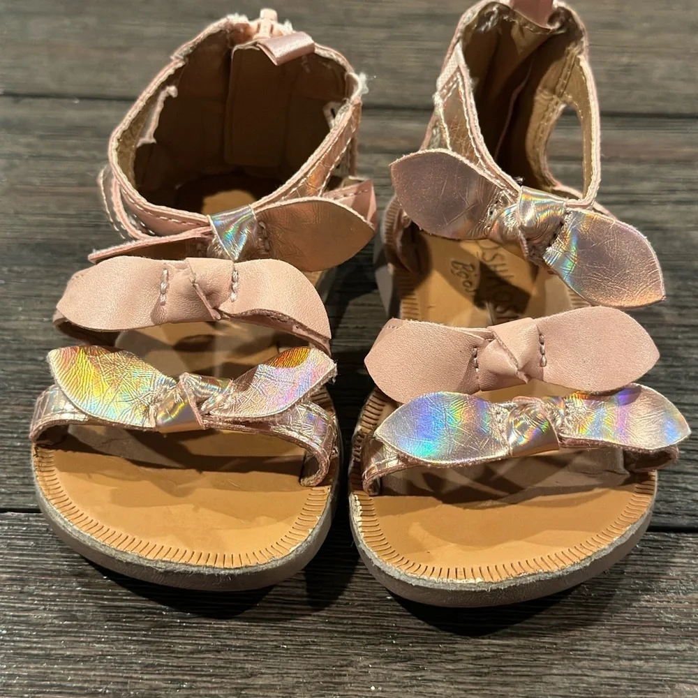 OshKosh B'Gosh Girls Pink‎ Iridescent Bow Sandals, Sz 6